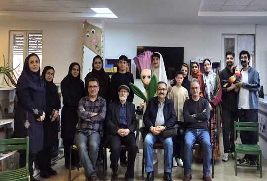 تیم بازبینی خانه تئاتر تهران به تماشای «بهشت دوره یا نزدیک» نشست
